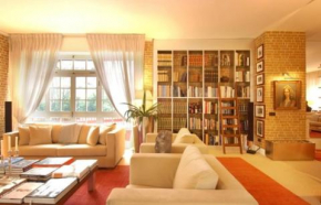Luxury Villa with Charme, Milano